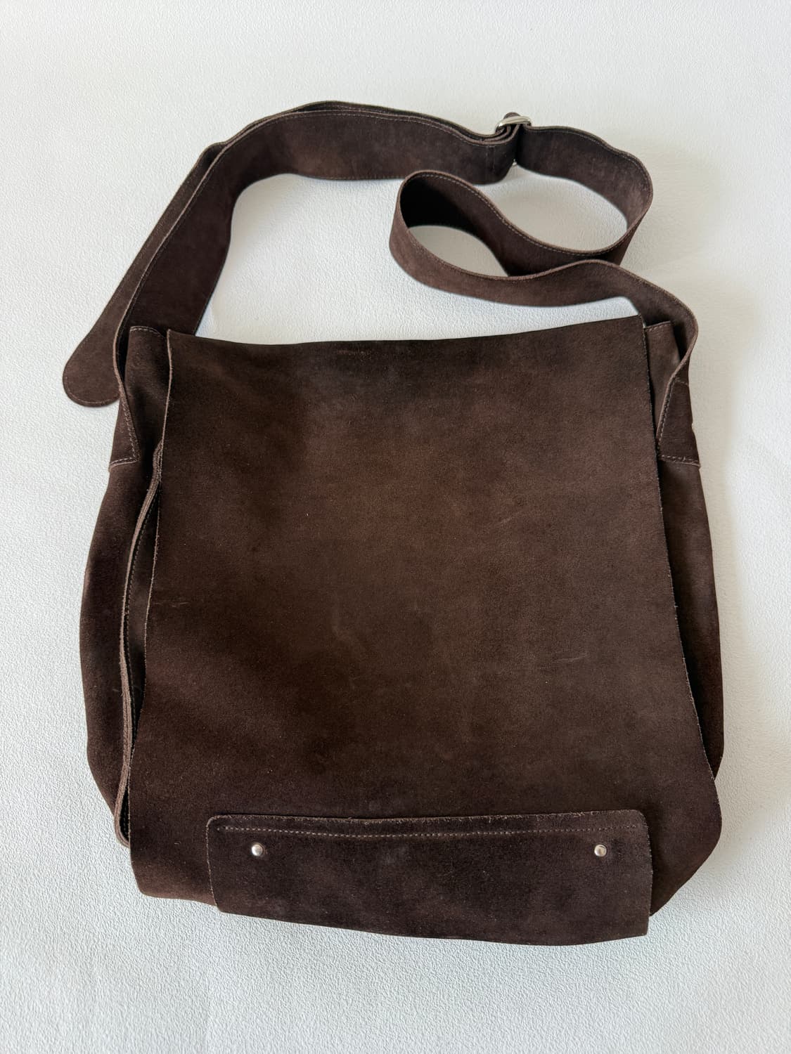 바나나리퍼블릭 레더 스웨이드 크로스백 상품이미지2