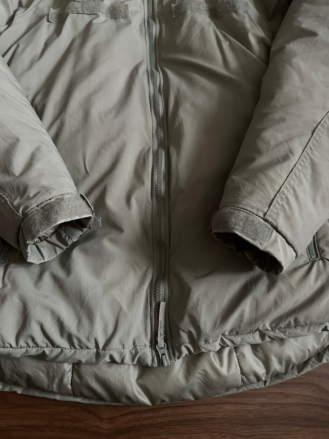 ecwcs 프리마로프트 레벨7 패딩자켓 테니어사 스몰레귤러 상품이미지2