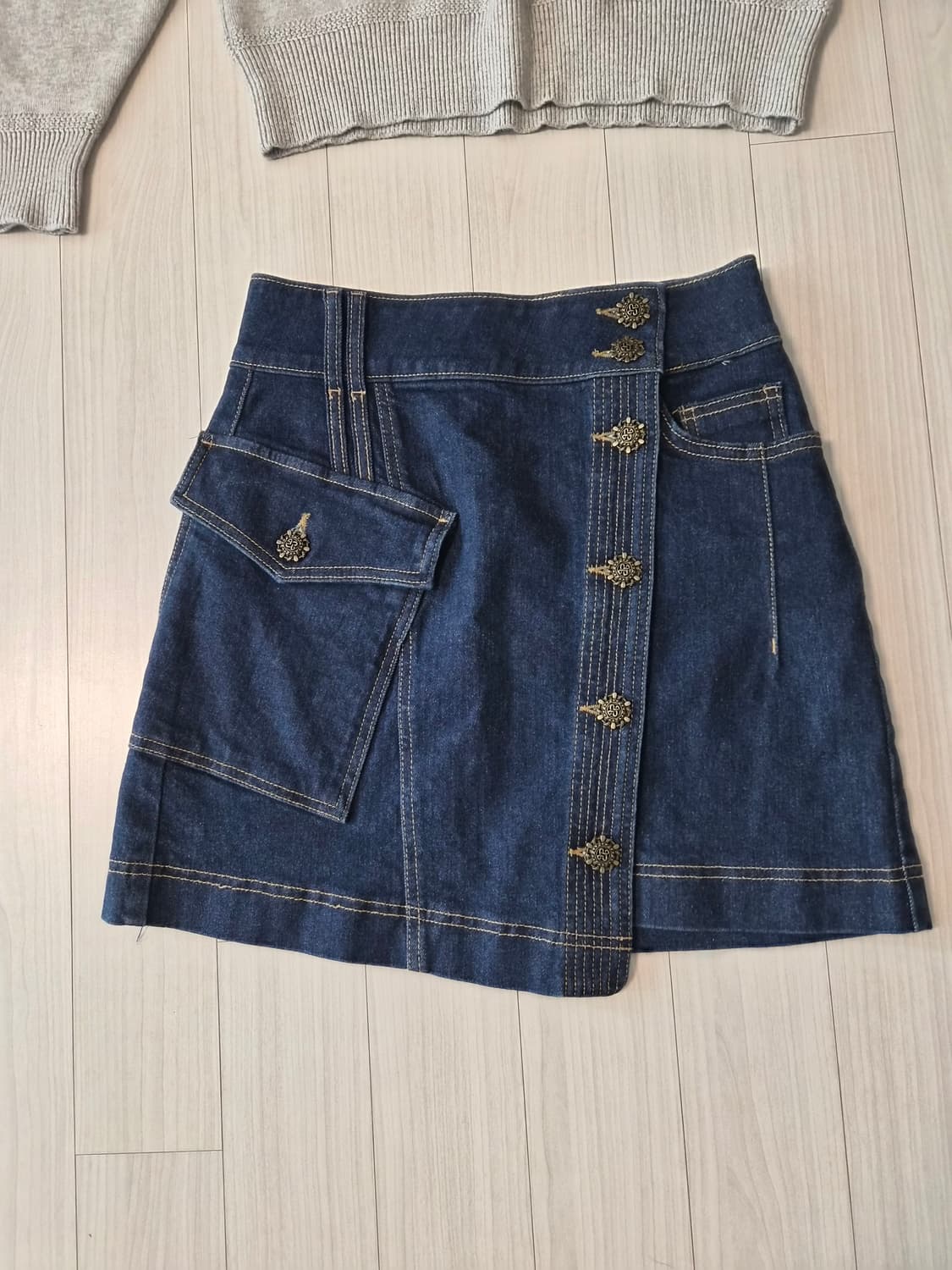 [EGOIST] 유니크 엔틱 버튼 생지 데님 미니스커트 상품이미지2