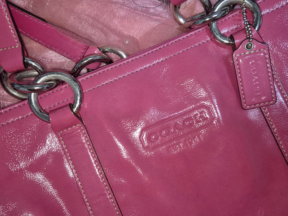 COACH Pink enamel leather Bag 상품이미지3