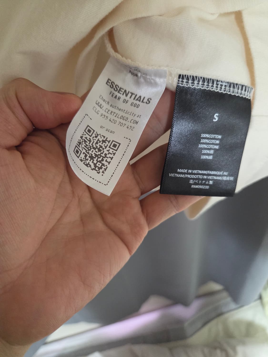 에센셜 저지 롱 슬리브 티셔츠 s사이즈 팝니다 쉘 블랙 올리브 상품이미지3