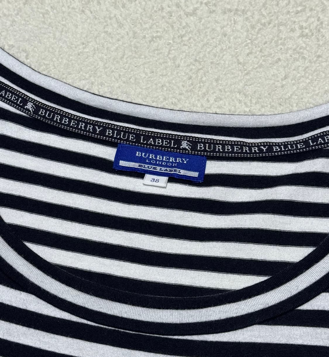 Burberry 버버리 블루라벨 스트라이프 빅로고 프린팅 반팔 상품이미지5