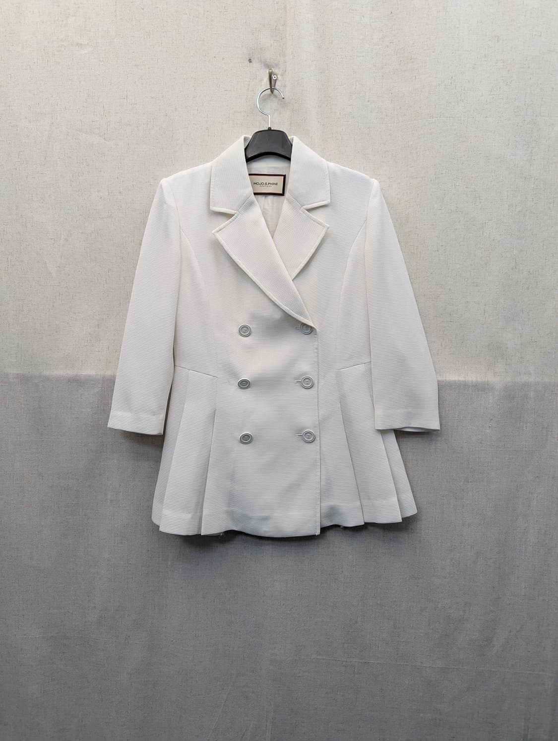 MOJO.S.PHINE 화이트 더블 버튼 자켓 상품이미지1