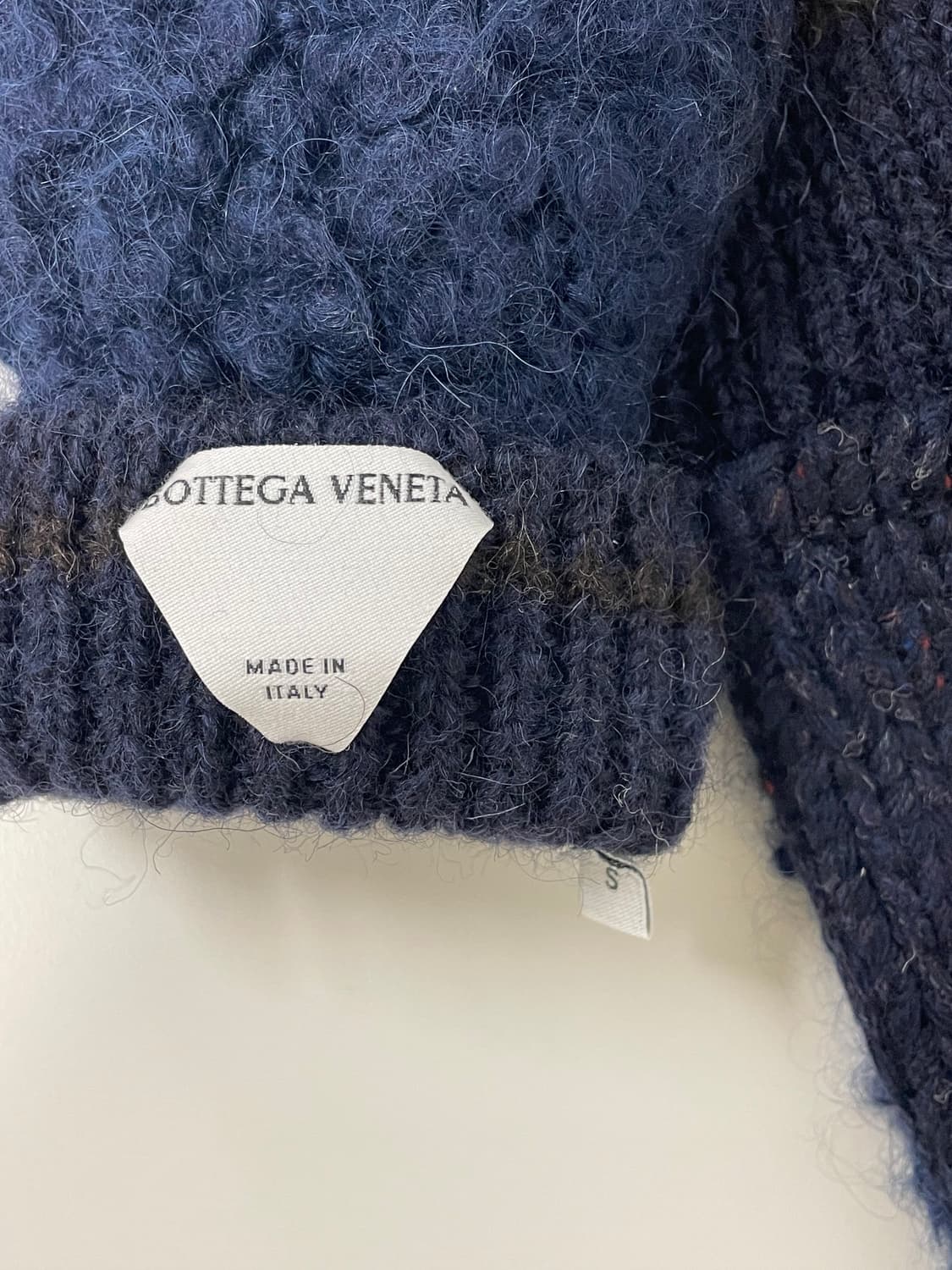 새상품 보테가 베네타 핑거 리스 장갑 패치워크 울 미튼 스페이스 멀티 상품이미지6