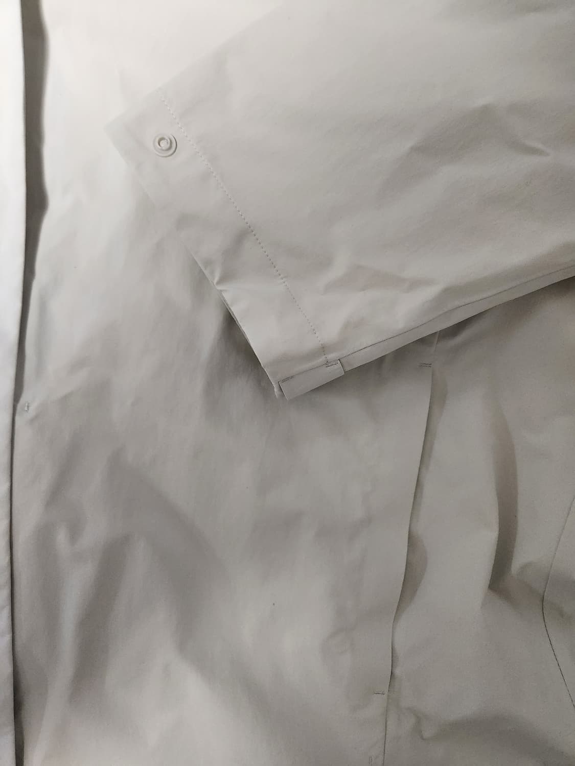 새상품급)유니클로 방수#방풍#통기성#발수 기능성 우븐 자켓 사이즈XL

 상품이미지3