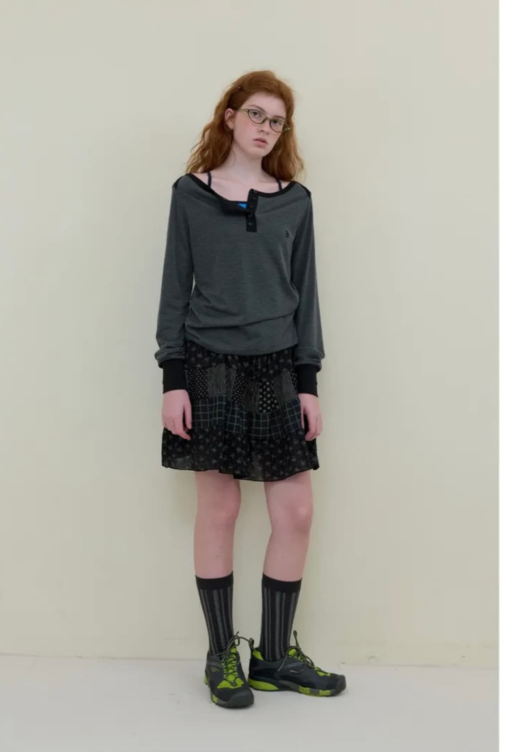 노컨텐츠 227 보트넥 스트라이프 블랙 단추 오프숄더 상품이미지6