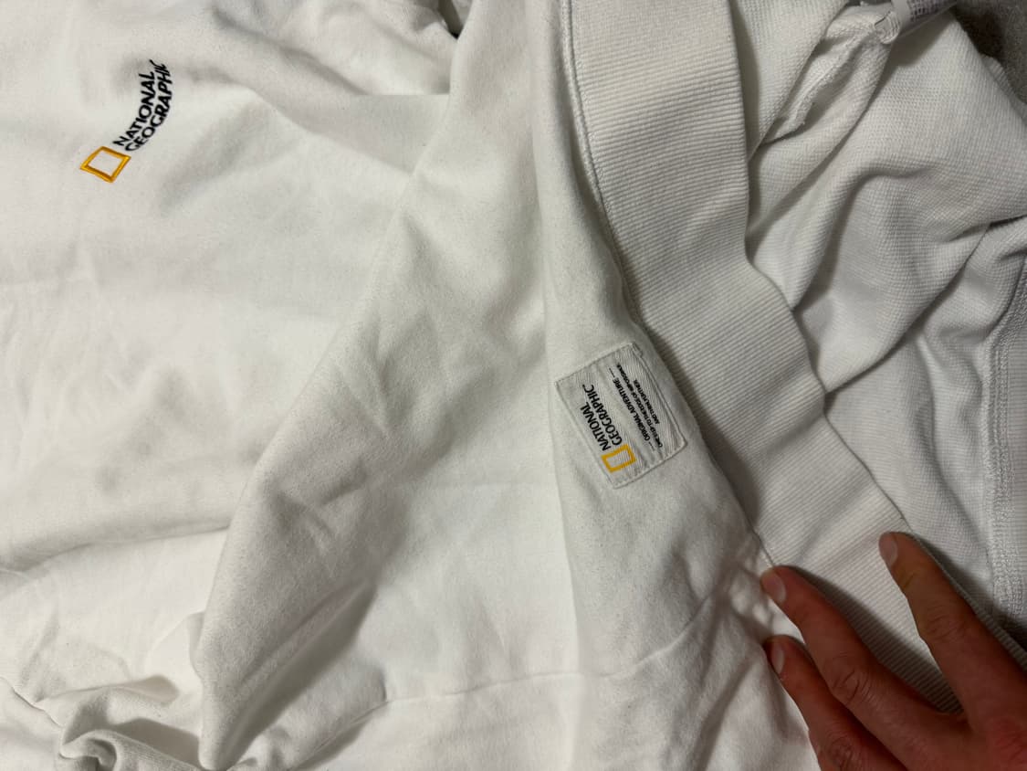  내셔널지오그래픽 화이트컬러 스웻셔츠 티셔츠 100size     상품이미지5