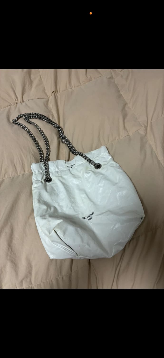 발렌시아가 크러쉬 스몰 토트백 화이트 상품이미지1