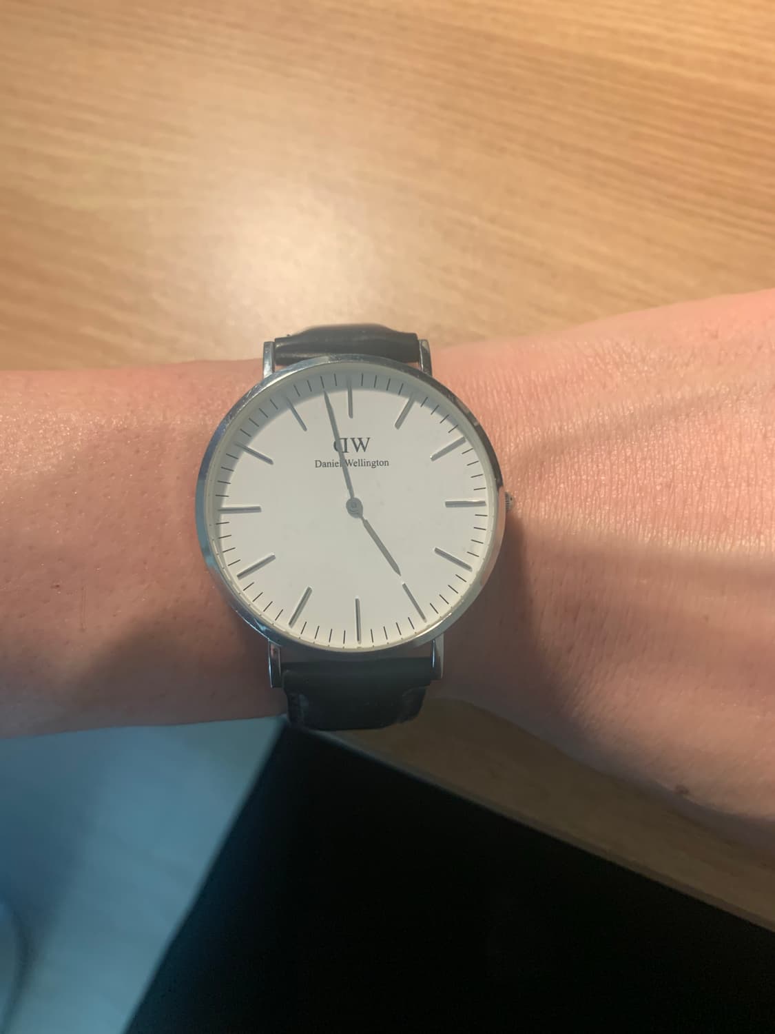 다니엘 웰링턴 CLASSIC SHEFFIELD 실버 40mm 상품이미지3