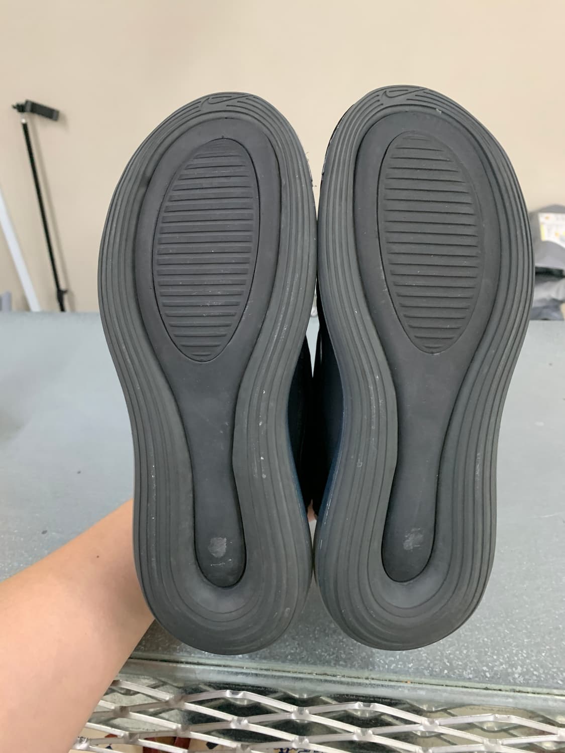 나이키 에어맥스 720 블랙 250 상품이미지3