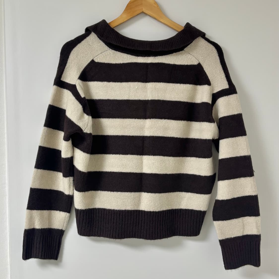 GU 스트라이프 카라 니트 상품이미지3