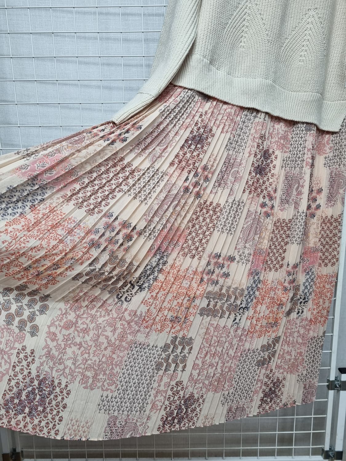 (택포) 써스데이아일랜드 플리츠 니트원피스 상품이미지4