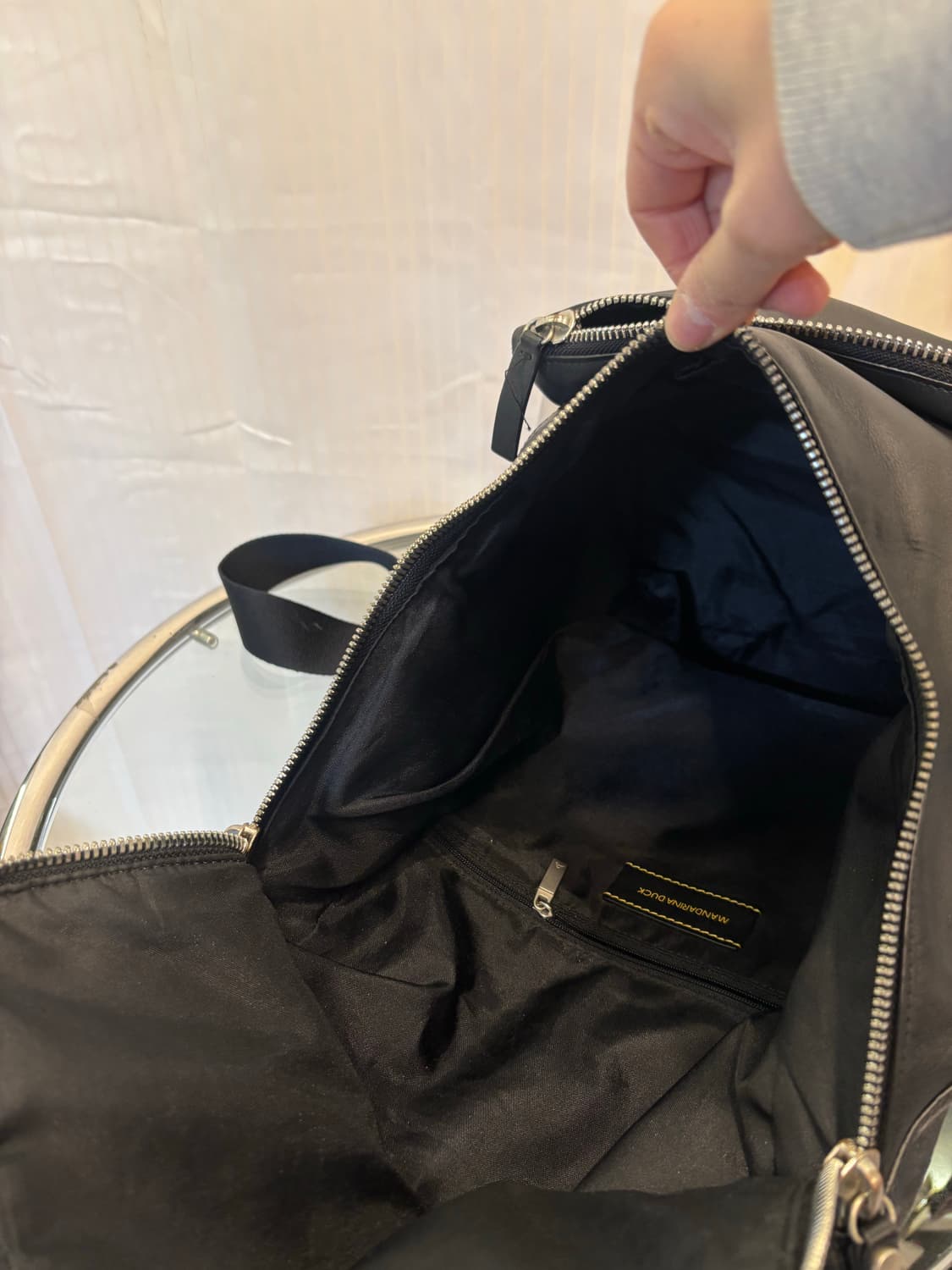 정품 만다리나덕 소가죽 백팩    상품이미지8