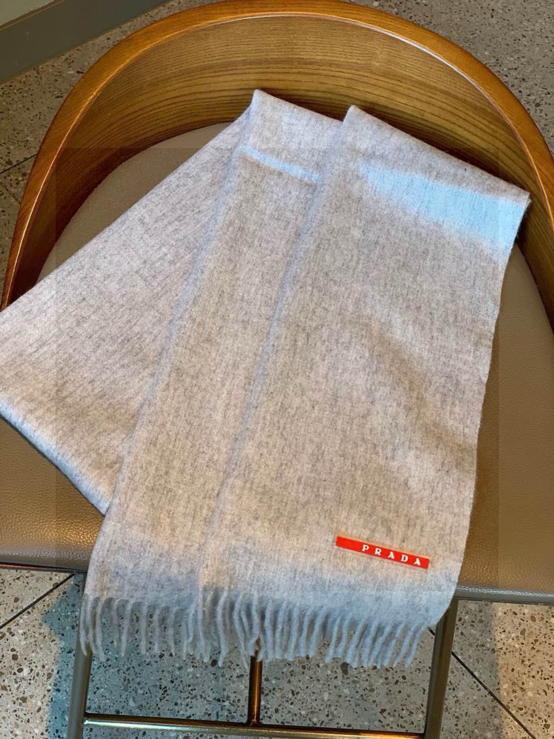 프라다 리나일론 개버딘 앤 울 스카프 상품이미지8