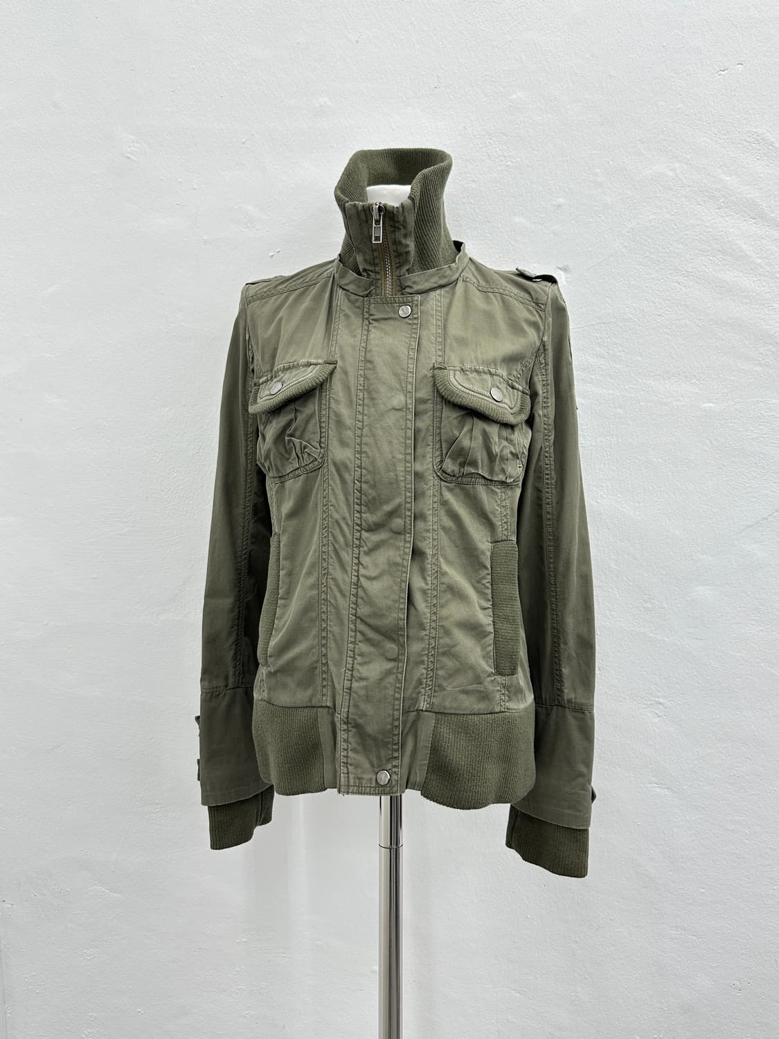 Bondage strap detail khaki high neck jac 상품이미지4