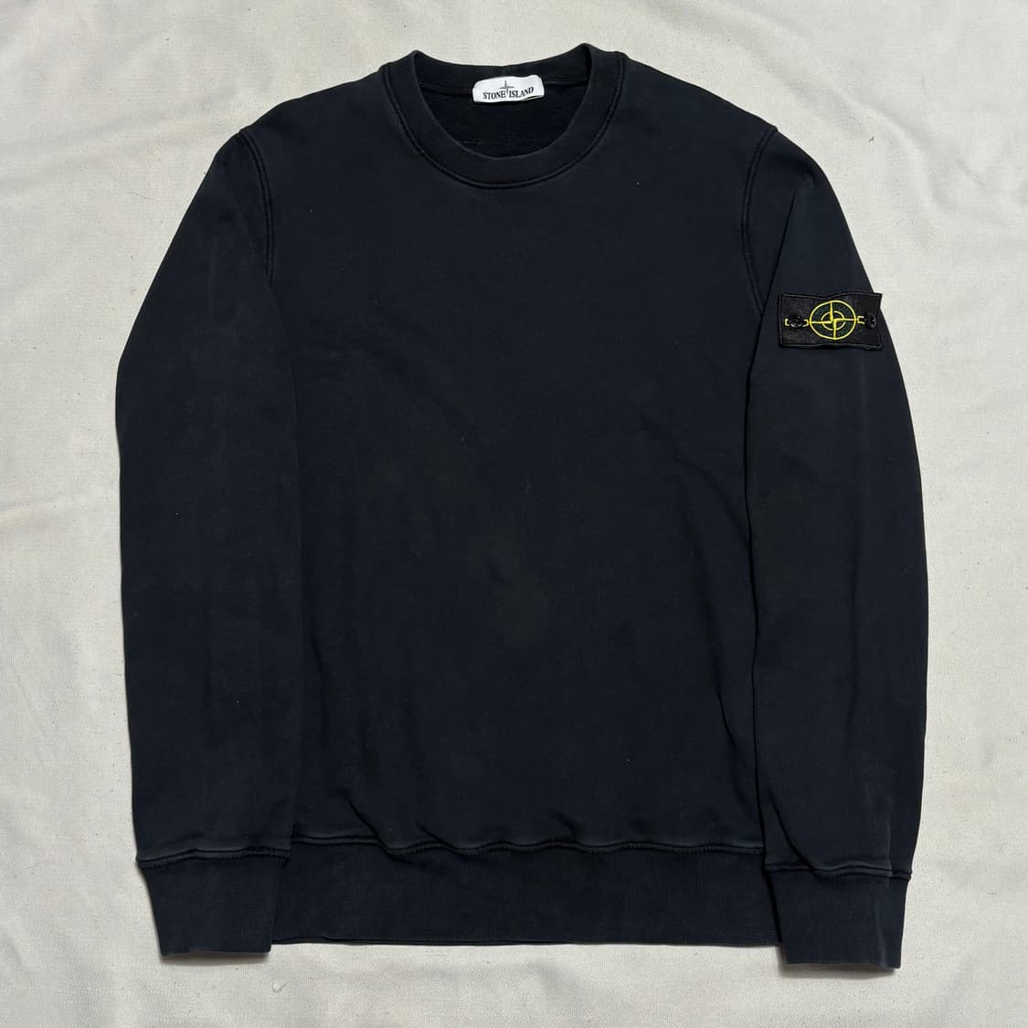 L 스톤아일랜드 블랙 맨투맨 상품이미지2