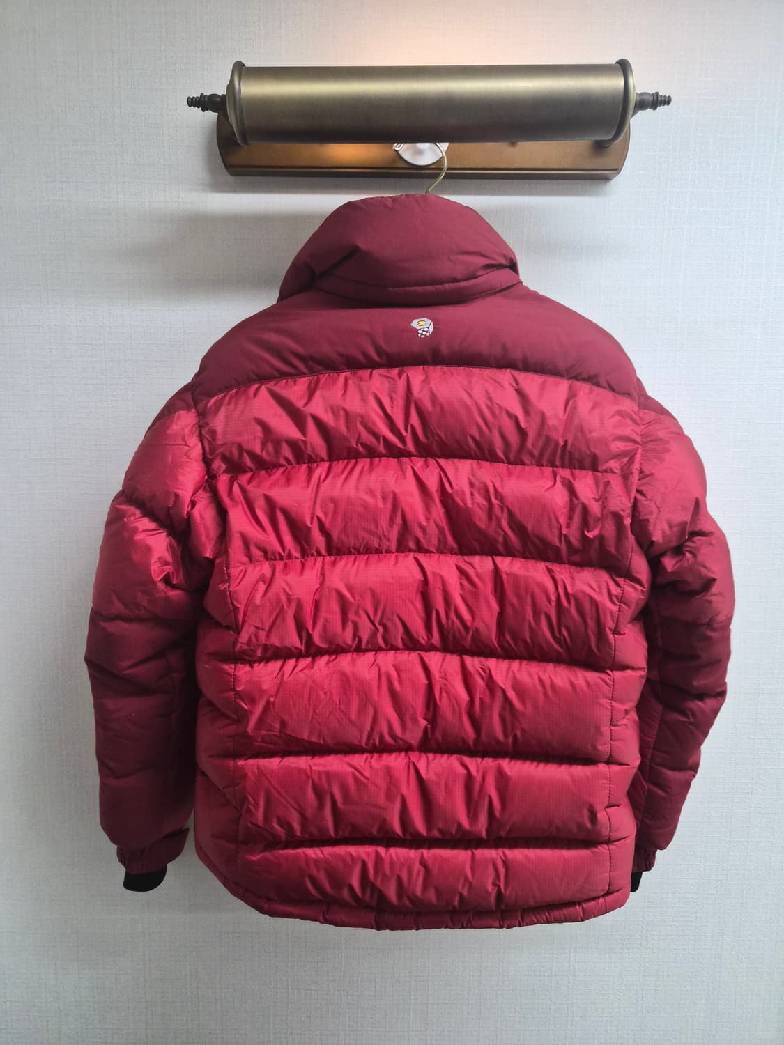 우먼 XS) 마운틴 하드웨어 구스다운 패딩 팝니다 상품이미지2