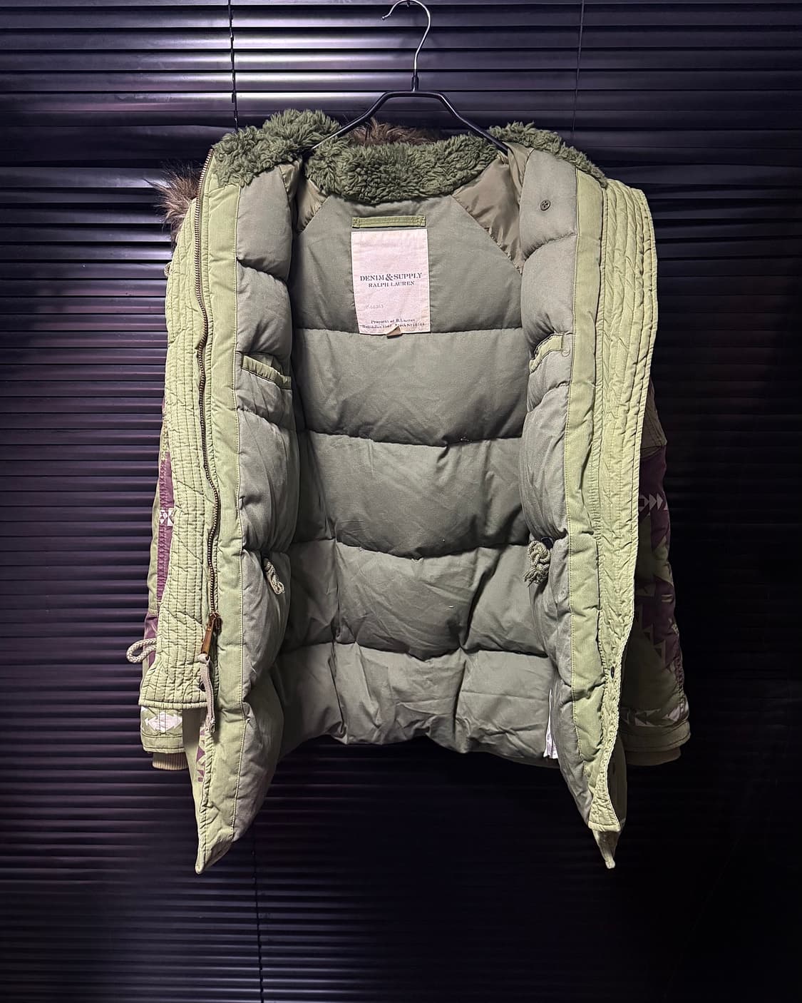 데님앤서플라이 폴로 랄프로렌 나바호 패턴 카키 피쉬테일 덕다운 패딩 야상 상품이미지9
