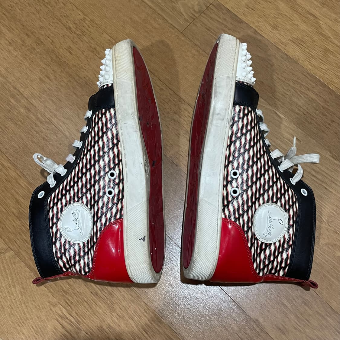 크리스찬 루부탱 스파이크 올라토 하이탑 스니커즈 275 상품이미지5