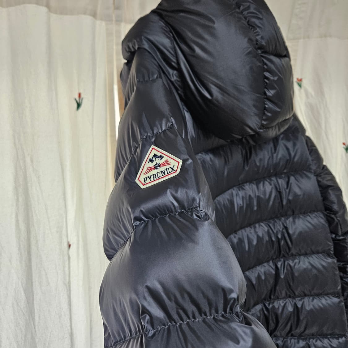피레넥스 ARIAL 경량패딩 블랙 M사이즈 상품이미지3