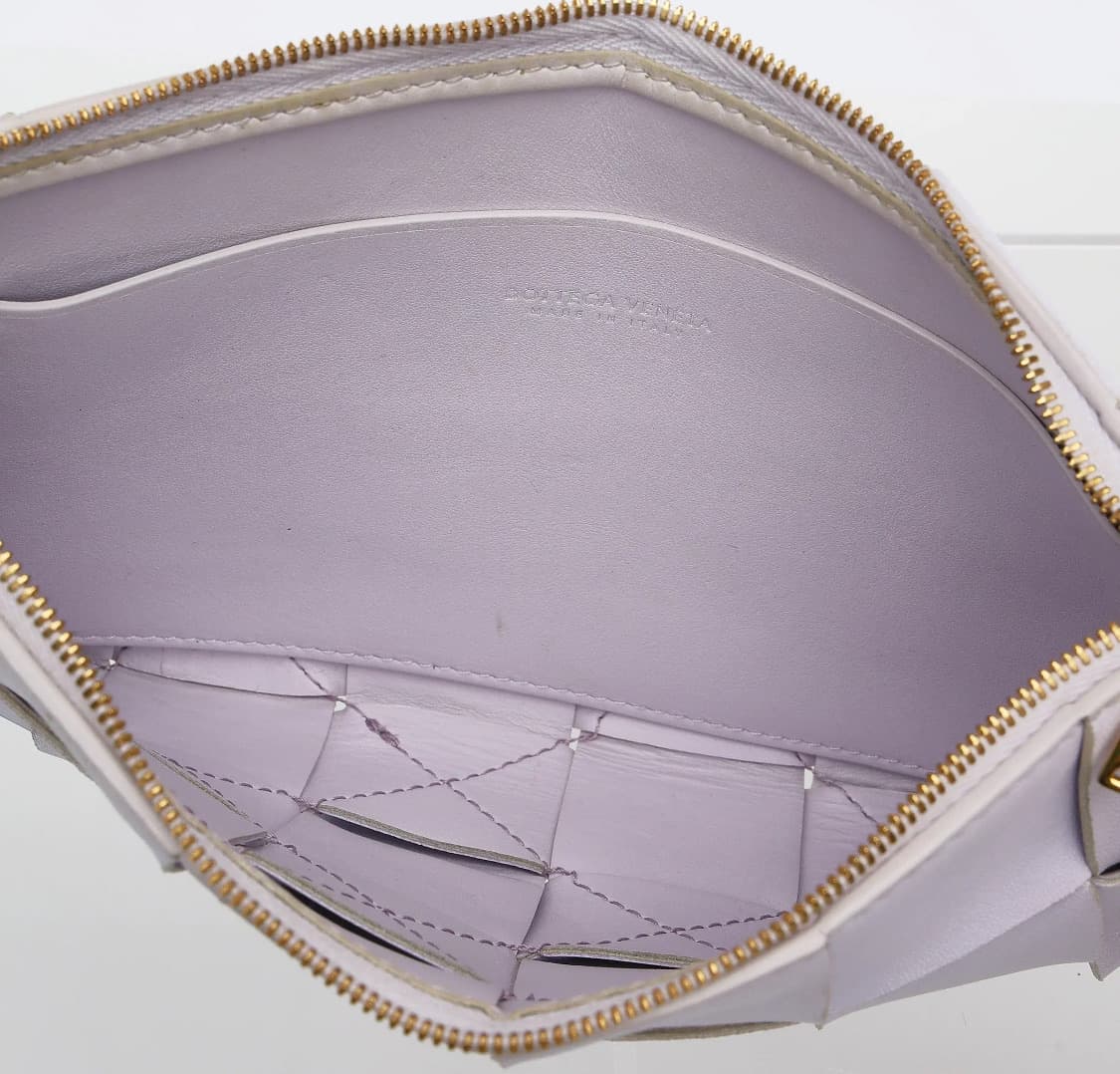 [A급] 보테가베네타 인트레치아토 클러치 판매합니다!!! 상품이미지5