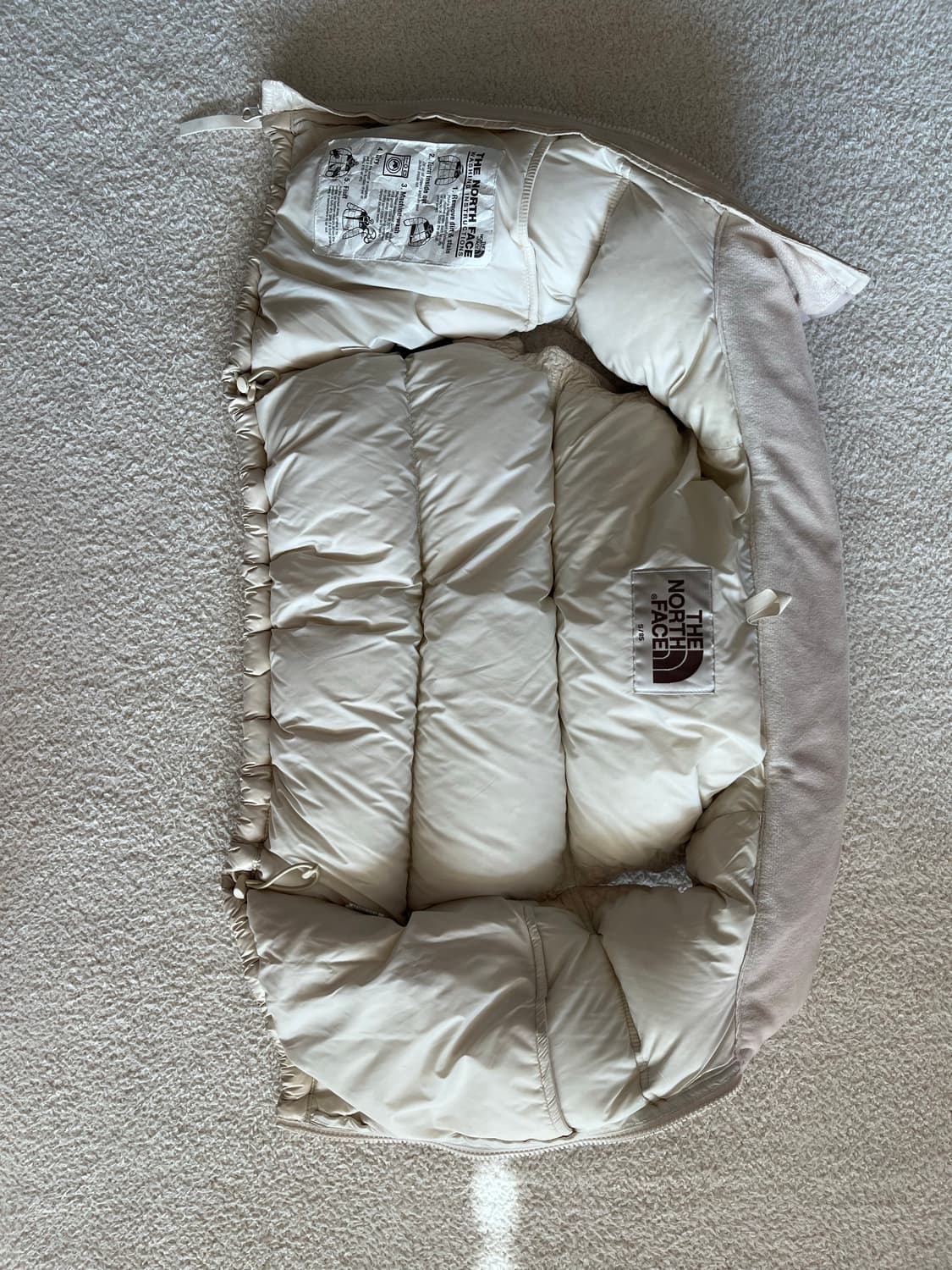 노스페이스 눕시 여성 다운 베스트 크림 S 상품이미지6