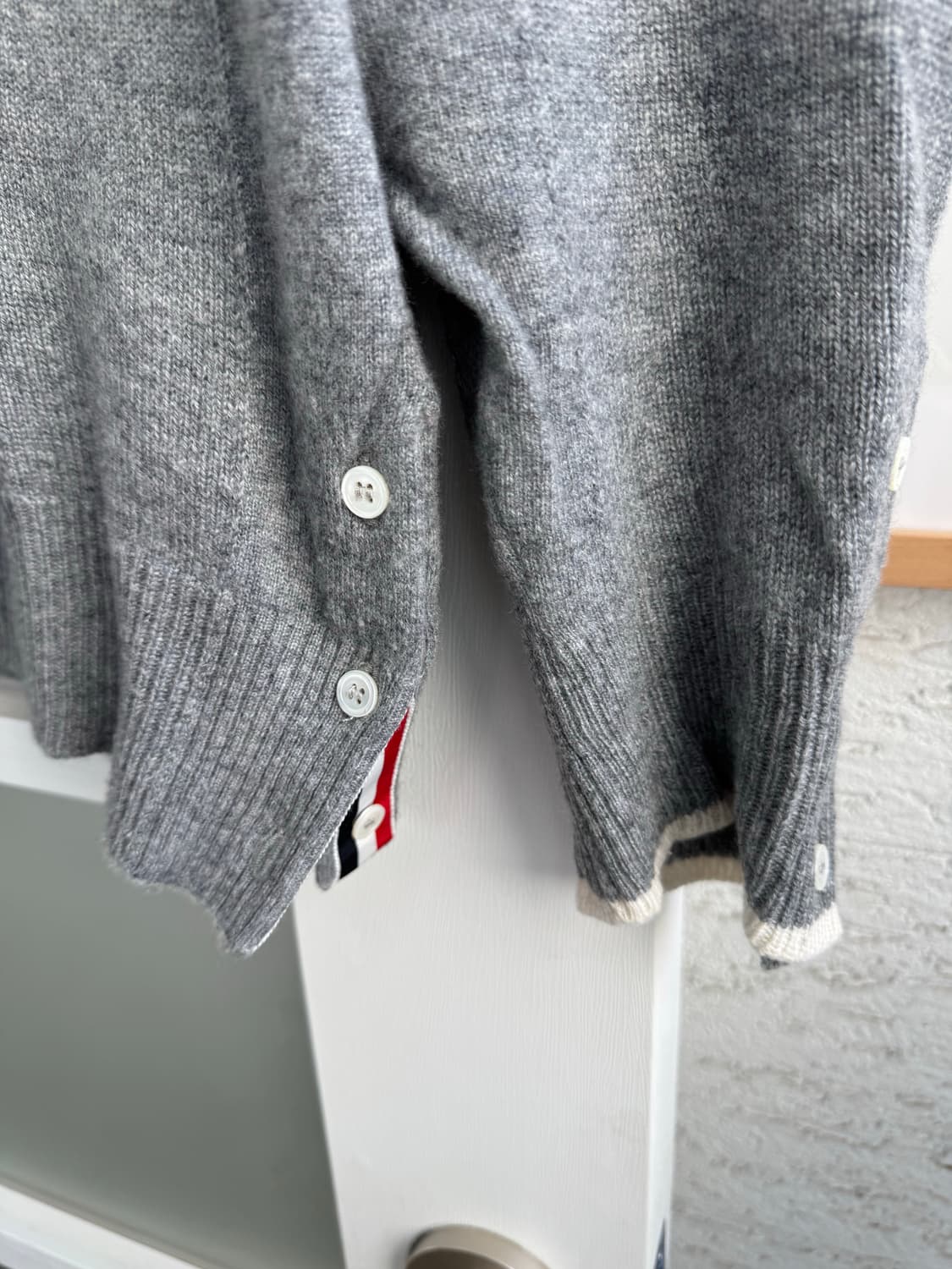 [THOM BROWNE] 톰브라운 캐시미어 니트 상품이미지5