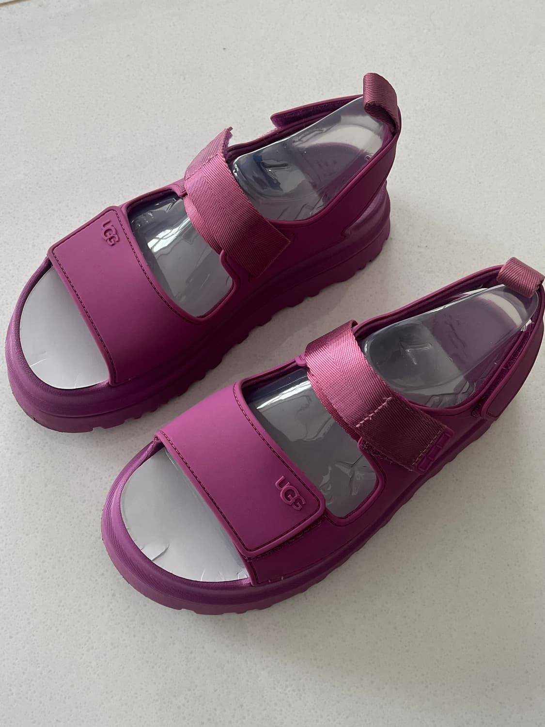 240mm 어그 골든글로우 초경량 샌들 핑크 상품이미지1