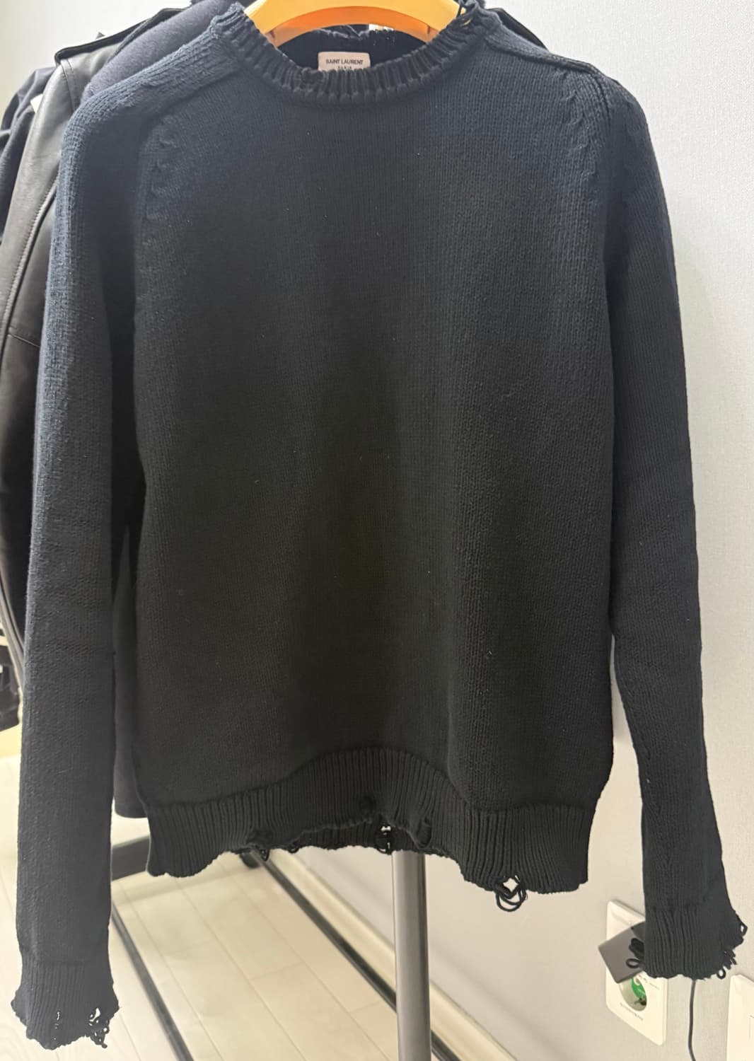 생로랑 디스트로이드 니트 m 상품이미지3