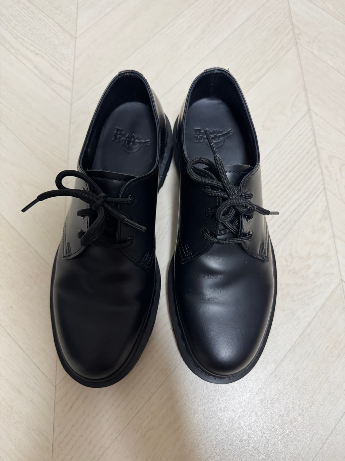 닥터마틴 1461모노 270 팝니다 상품이미지1