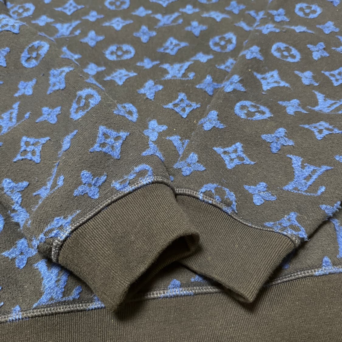 [정품] 루이비통 풀 모노그램 니트 맨투맨 M 상품이미지2