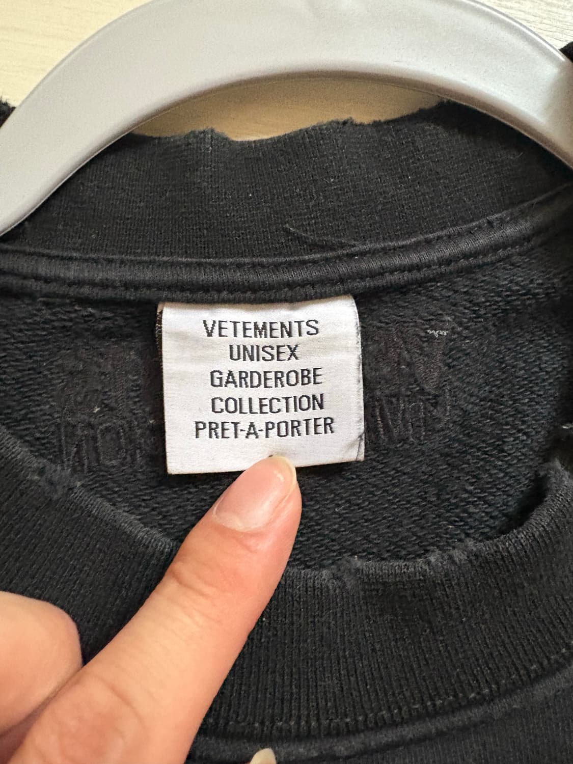 베트멍 im not doing shit 맨투맨 L사이즈 팝니다 상품이미지3