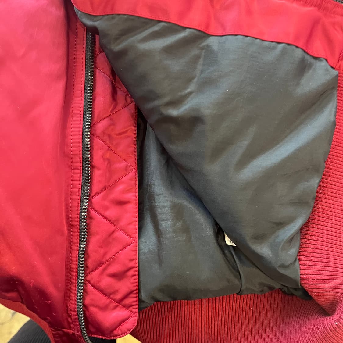 adidas 버건디 봄버  상품이미지6