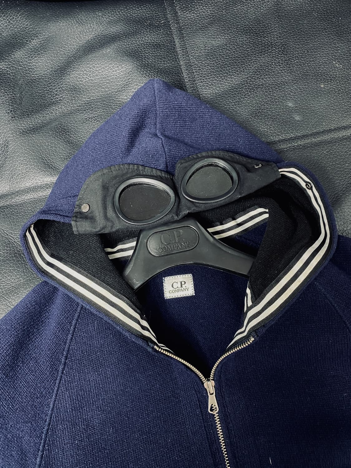 cp컴퍼니 고글 니트 후드 집업 네이비 105사이즈 상품이미지6