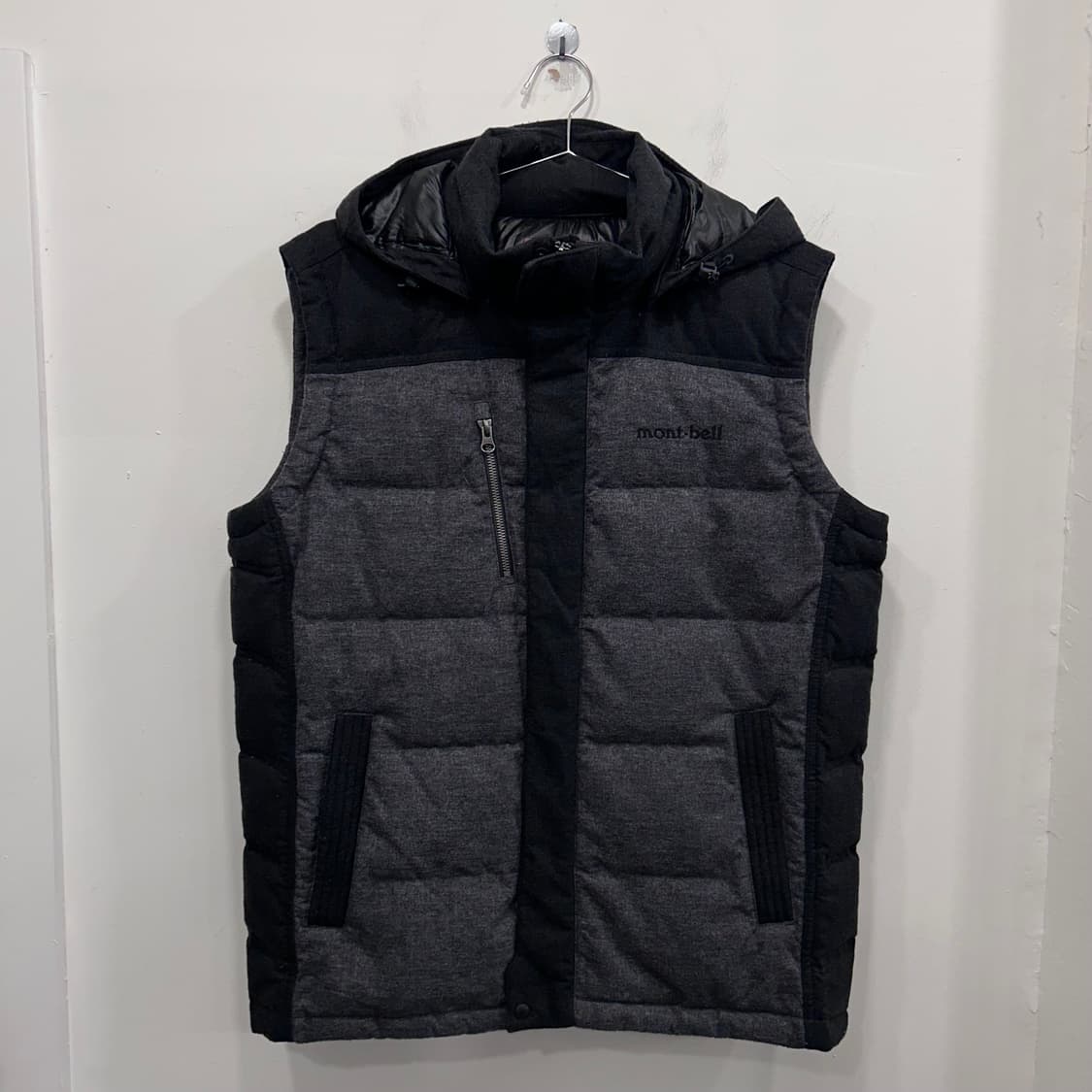 몽벨 구스다운 울 배색 후드 패딩 베스트 상품이미지2