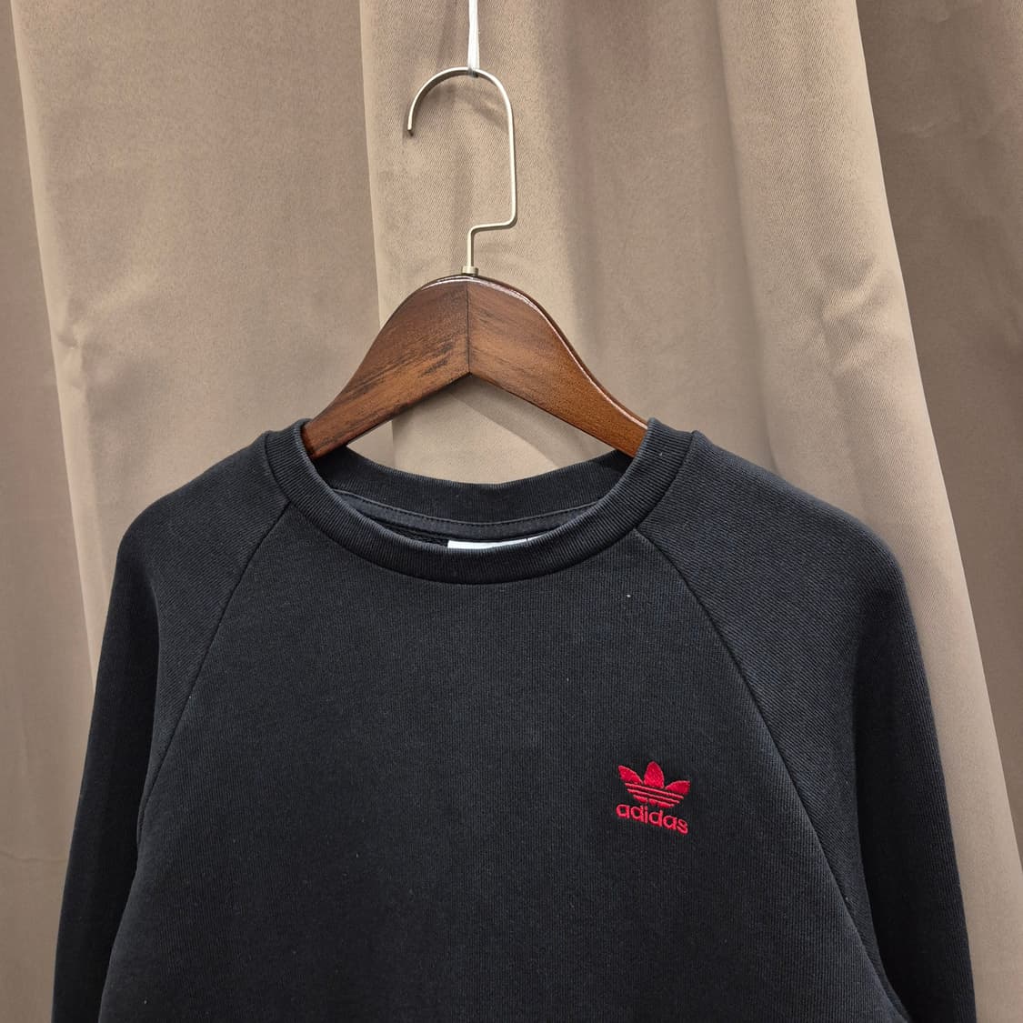 아디다스 에센셜 크루 맨투맨 S 상품이미지2