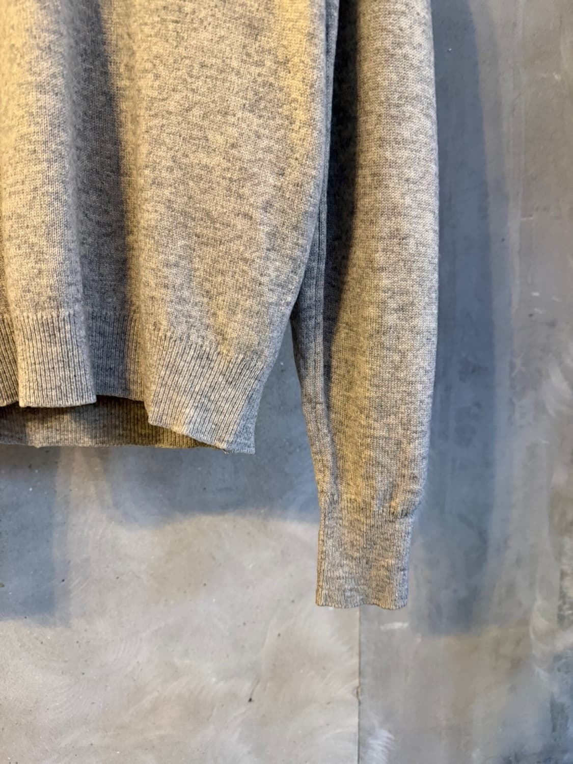 버버리 스코티쉬 브이넥 니트 105 상품이미지4