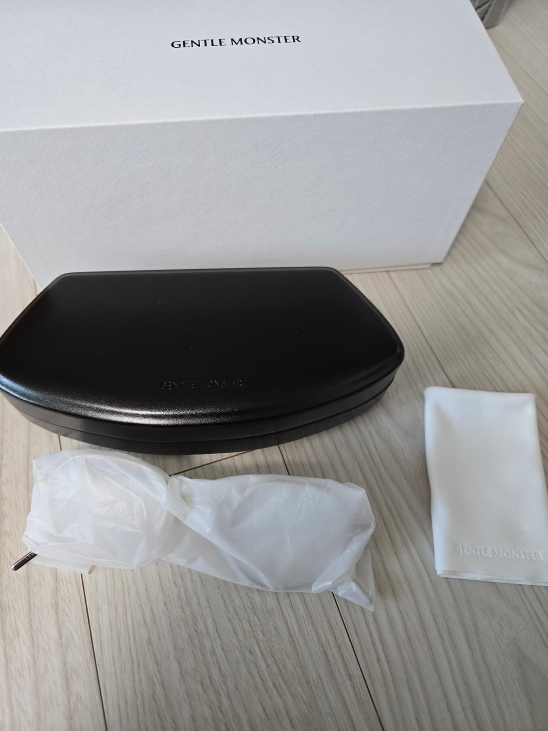 젠틀몬스터 요나 031 안경 상품이미지1