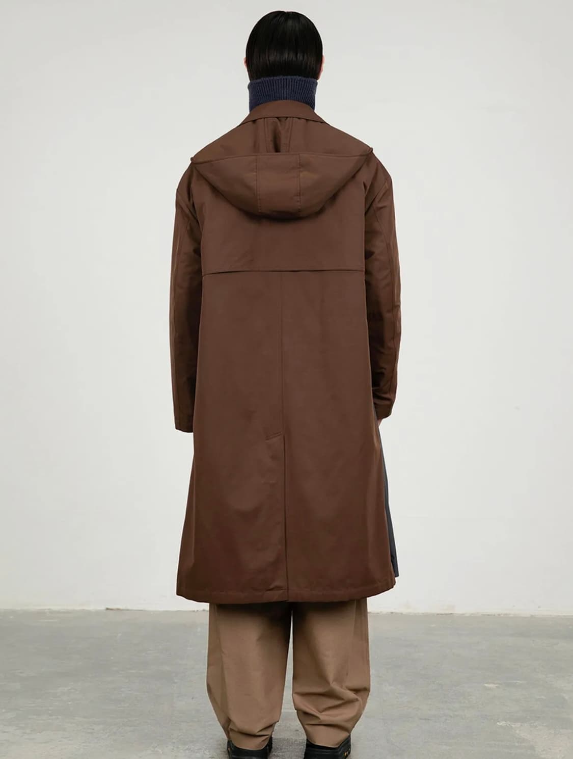 아모멘토 23fw 오버사이즈 패디드 트렌티 코트 상품이미지3