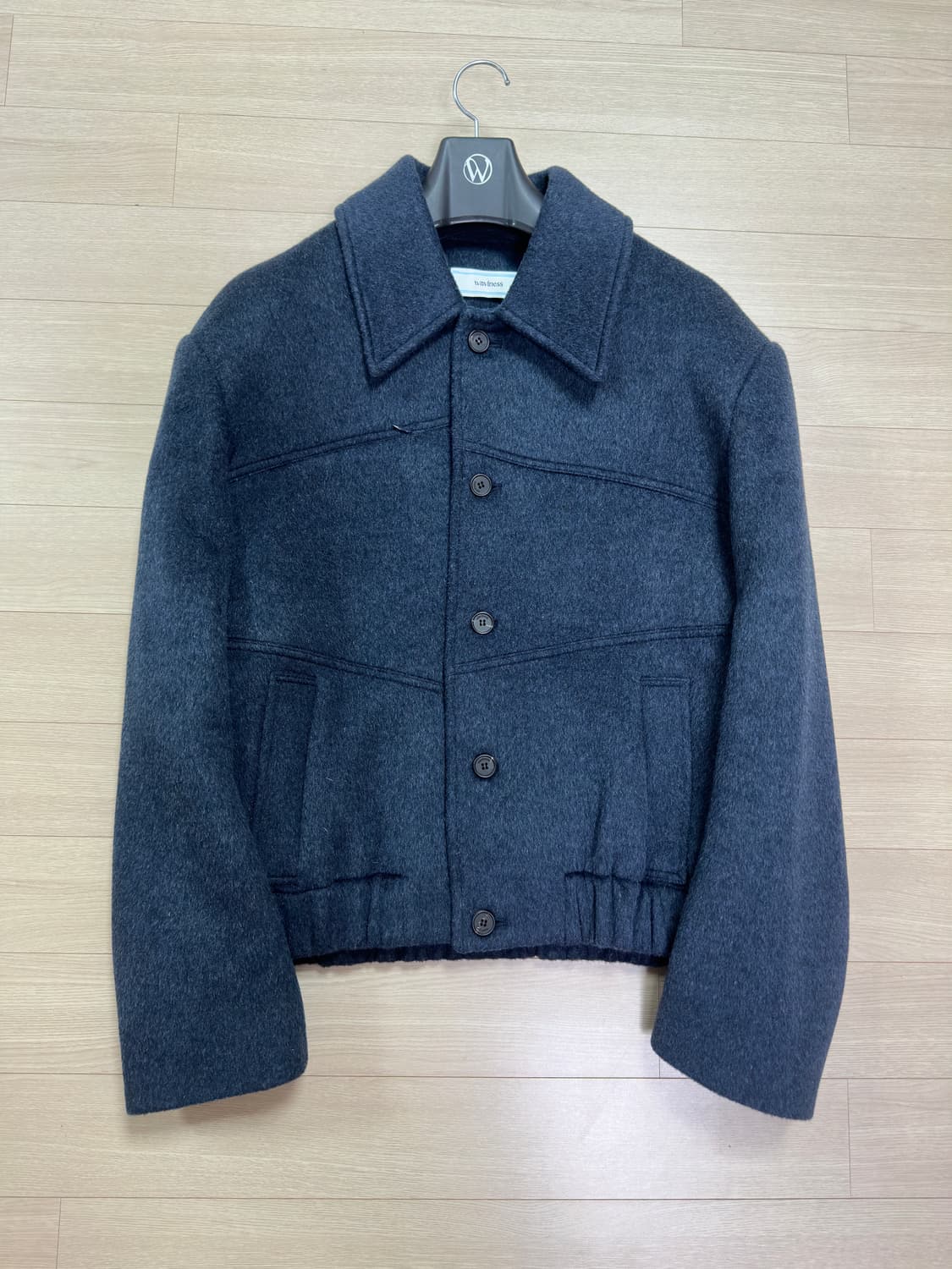 (1) 웨이비니스 시그니처 라인 울 크롭 자켓 네이비 상품이미지1