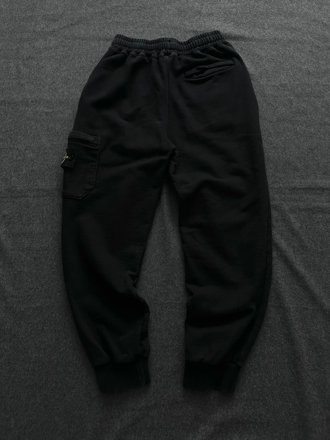 스톤아일랜드 와펜 조거팬츠 블랙 상품이미지3