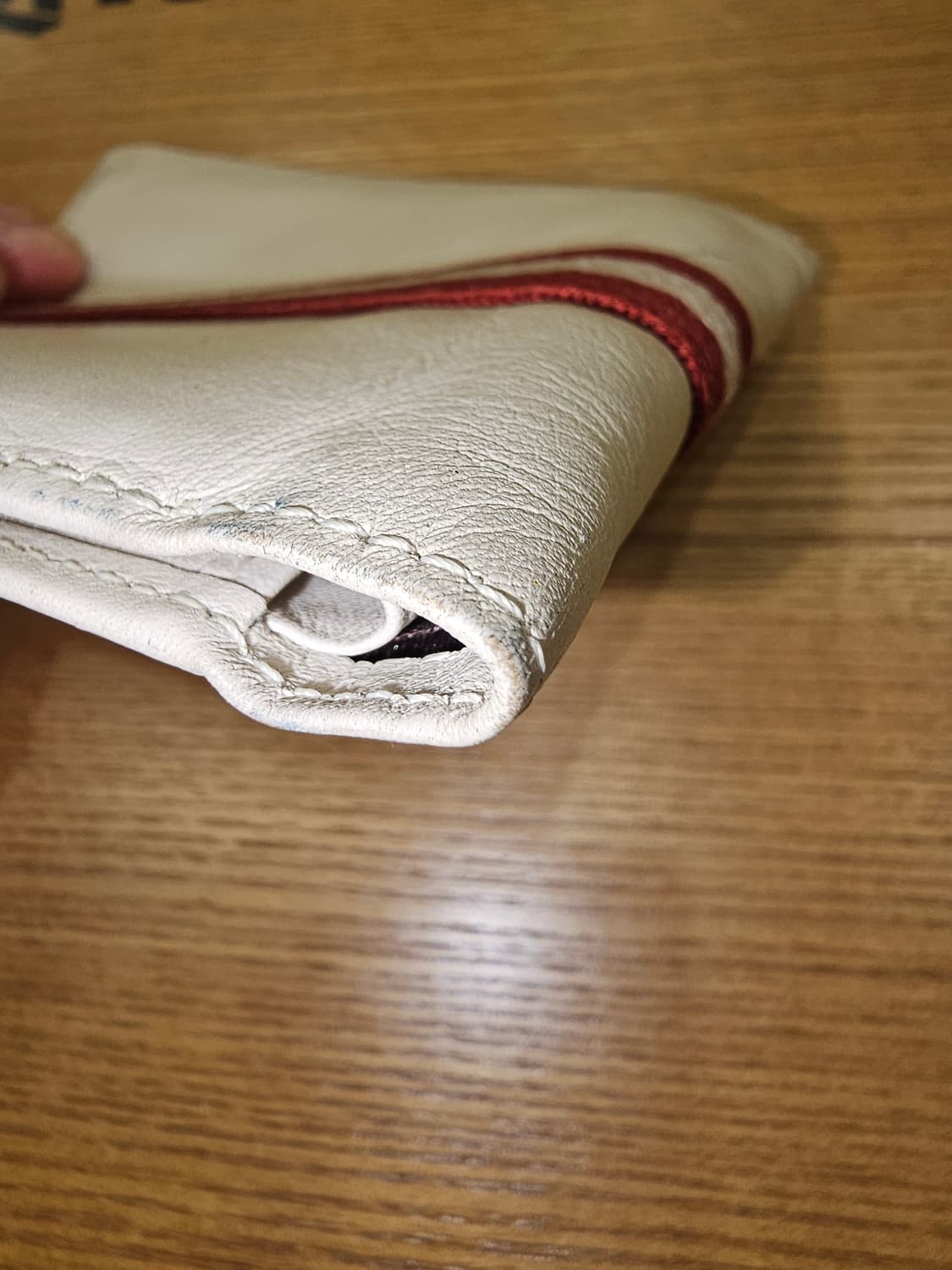 발리 화이트 가죽 반지갑 상품이미지7