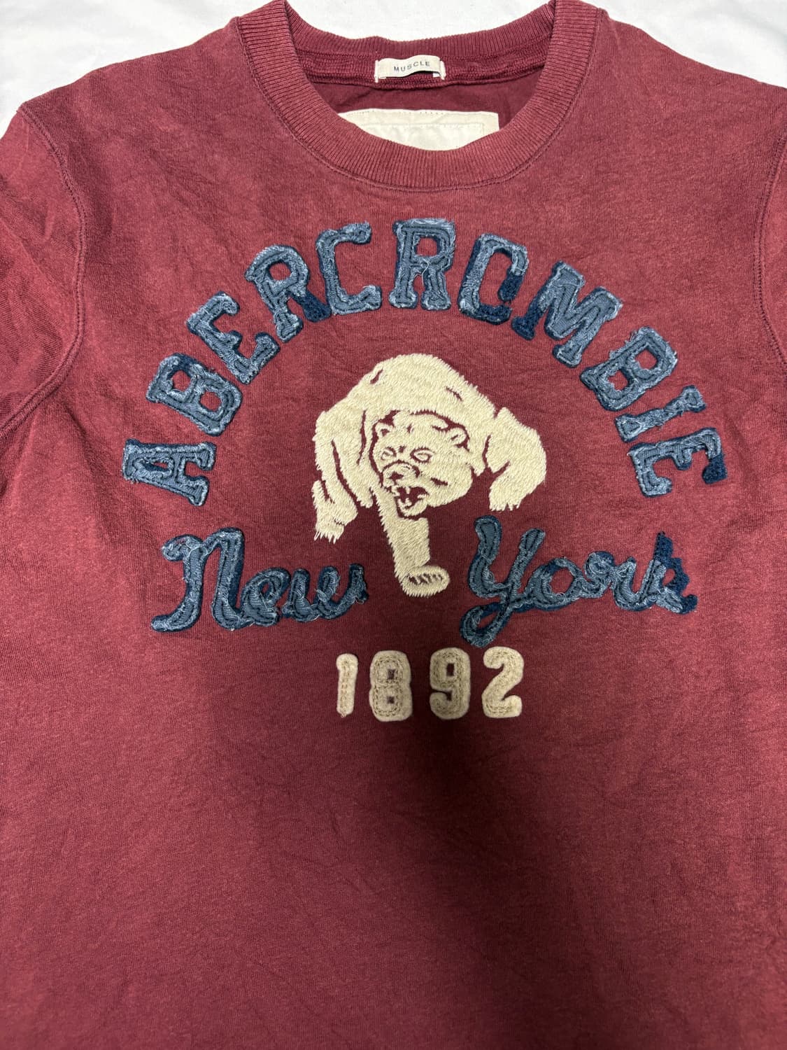 아베크롬비 버건디 반팔 상품이미지2