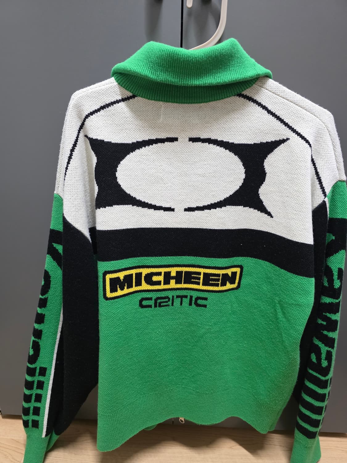 크리틱 레이싱 니트집업 상품이미지1