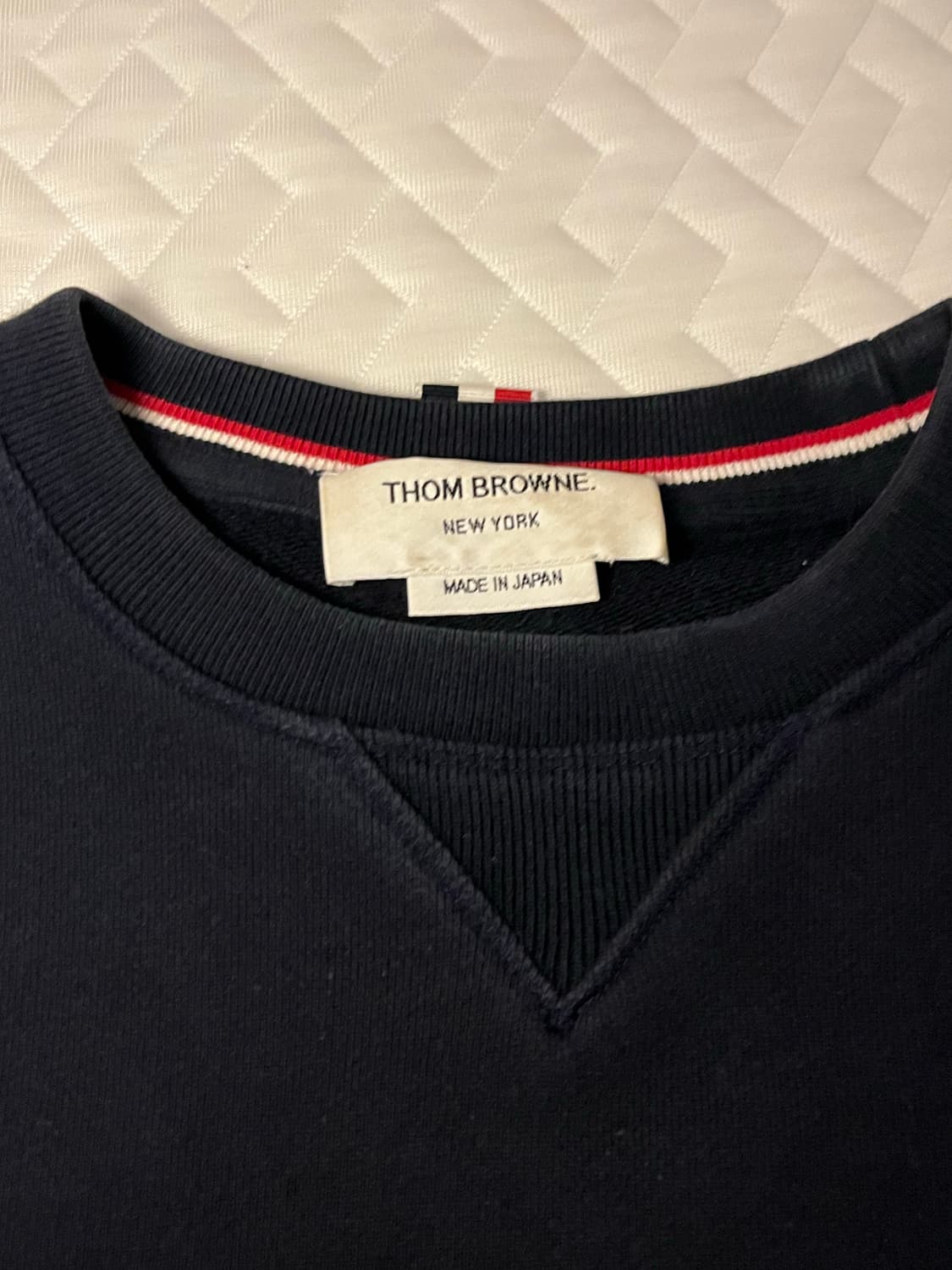 톰브라운 맨투맨 1사이즈 네이비 상품이미지4