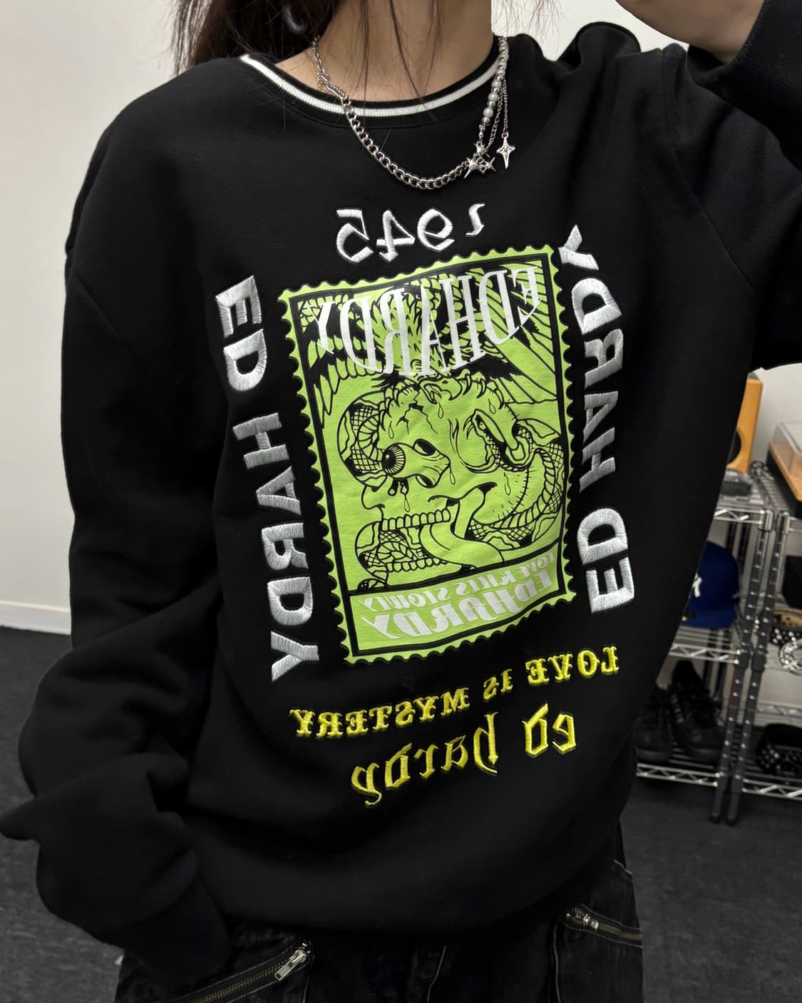 에드하디 00s 그래픽 스웻 맨투맨 상품이미지1