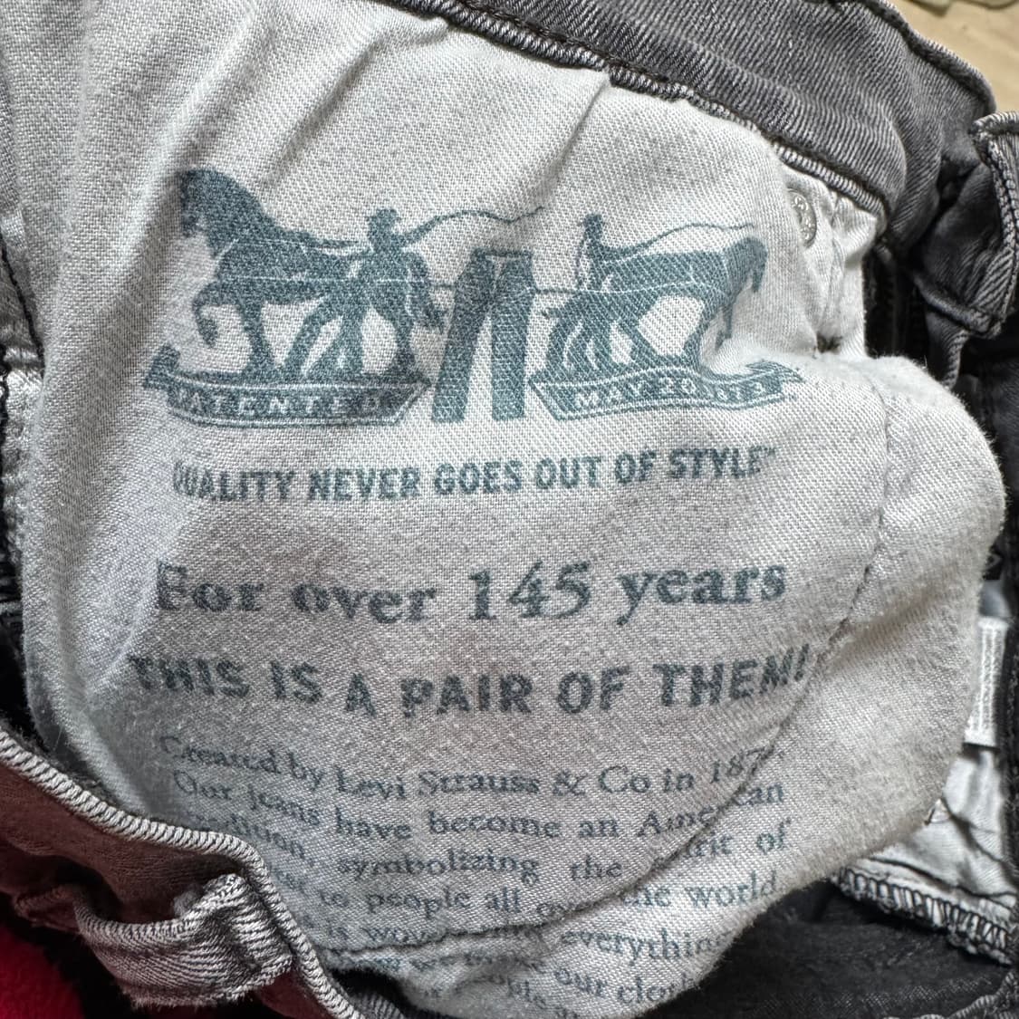 리바이스 541 흑청 워싱 데님 팬츠 상품이미지5