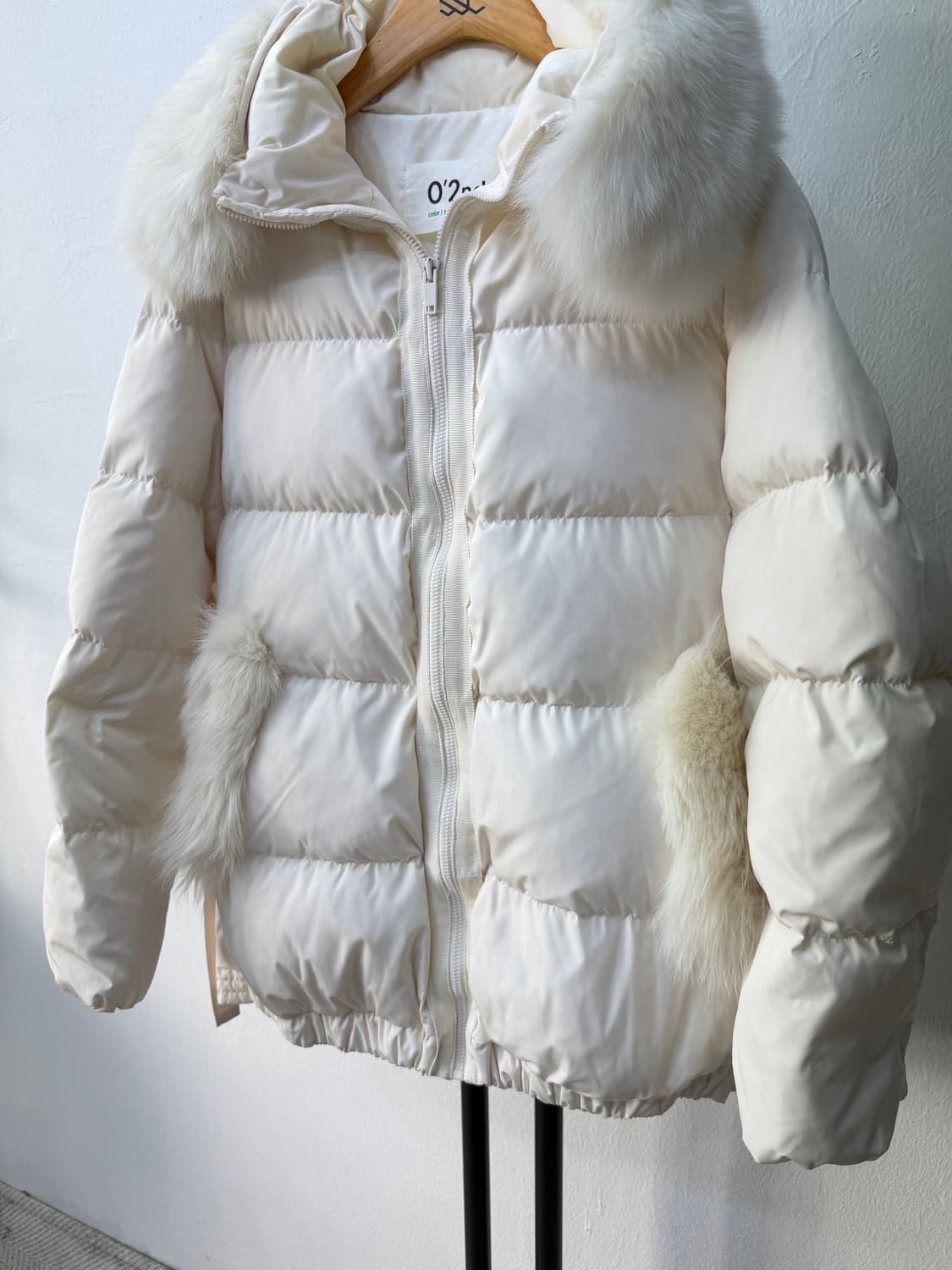 정품) O2nd 오즈세컨 한섬 폭스퍼 패딩 82 상품이미지4