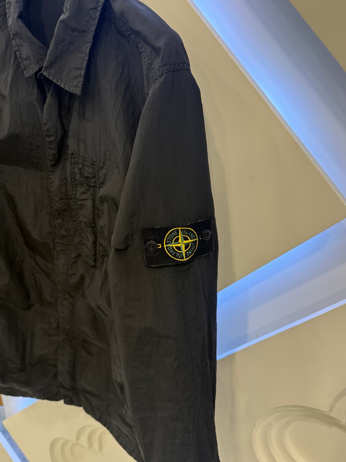 스톤아일랜드 18SS 나일론메탈 오버셔츠 블랙 상품이미지2
