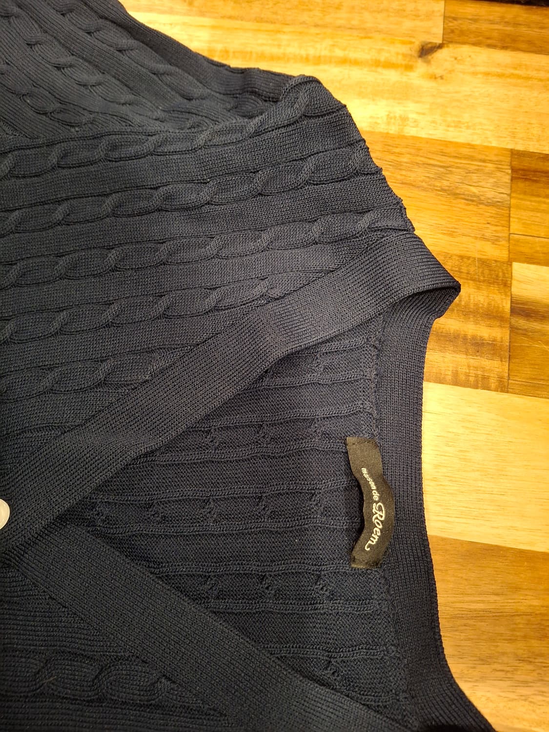 (마지막특가) 로엠 네이비 꽈배기 니트 가디건 
새상품 상품이미지3